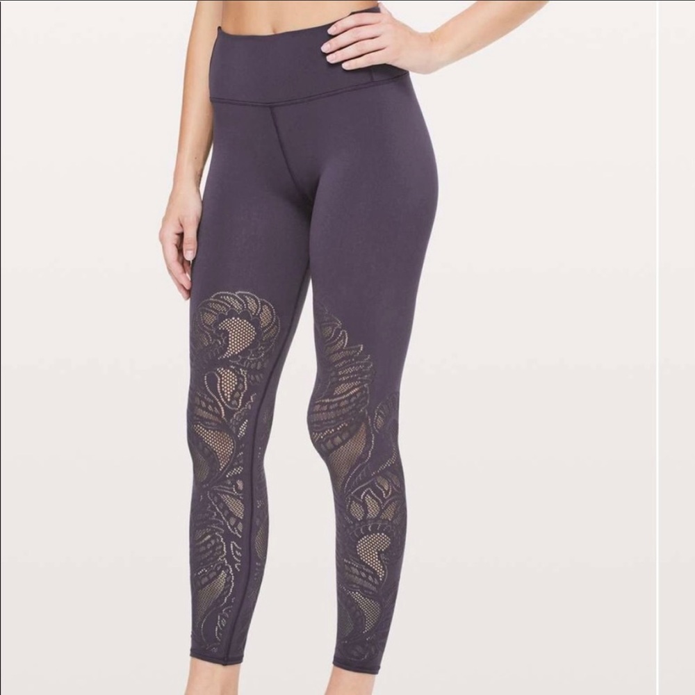 Lululemon Reveal 7/8 tight lace leggings size 4